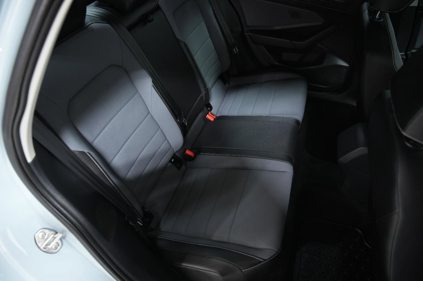 Used 2025 Volkswagen Jetta SE image 15