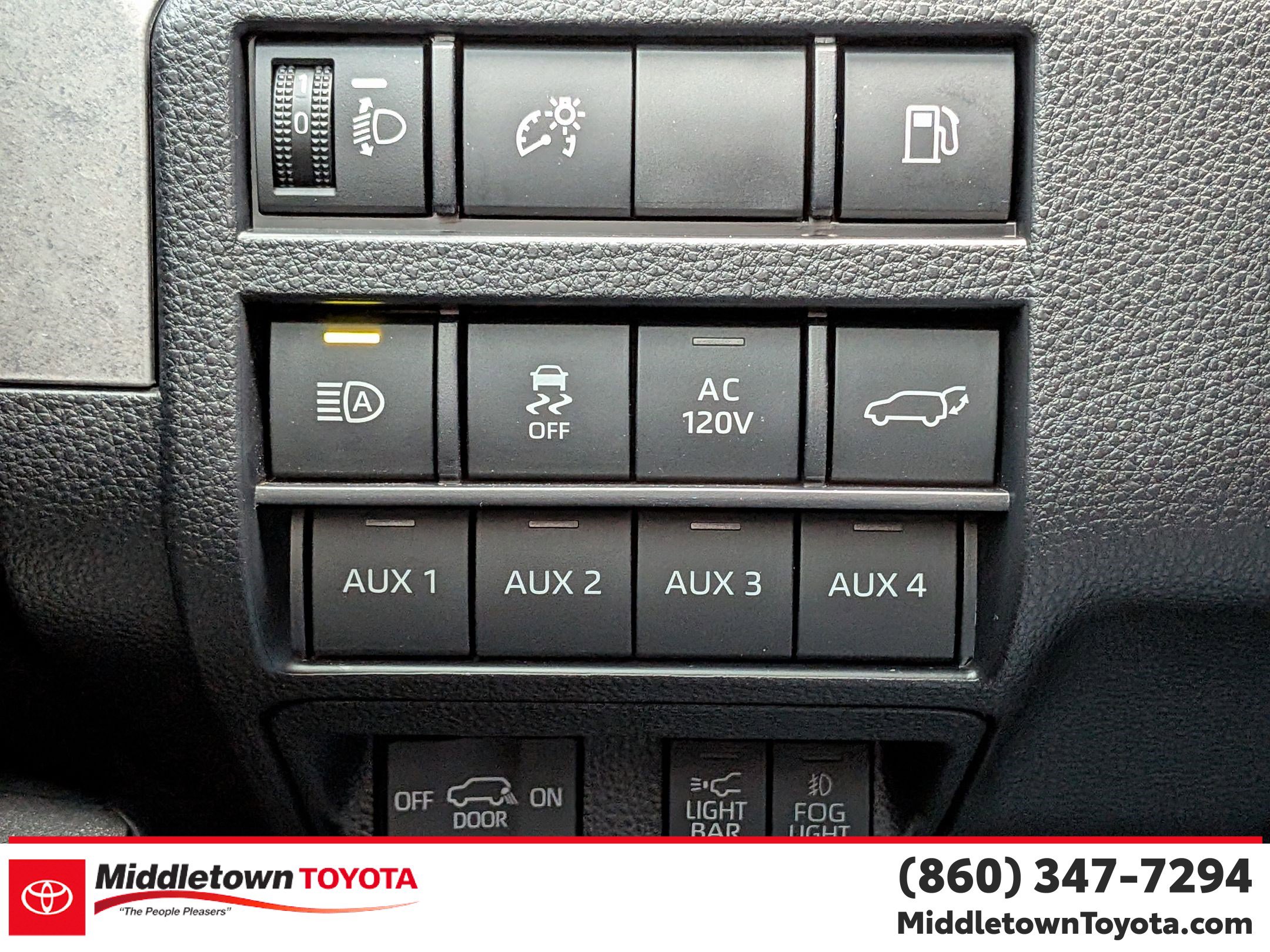 Certified 2025 Toyota 4Runner Trailhunter AWD/4WD image 18