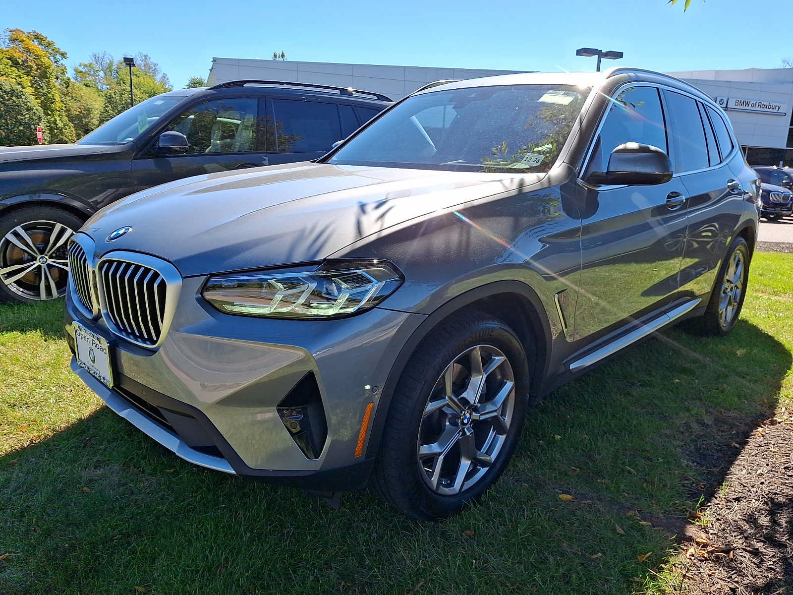 Used 2024 BMW X3 xDrive30i w/ Premium Package w/ZPA AWD/4WD image 3