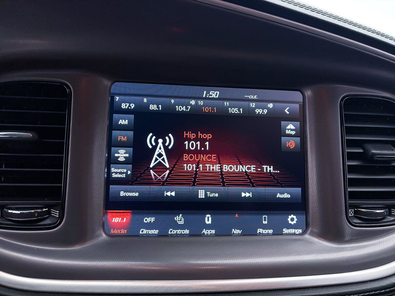 Used 2022 Dodge Charger R/T w/ Plus Group RWD image 22