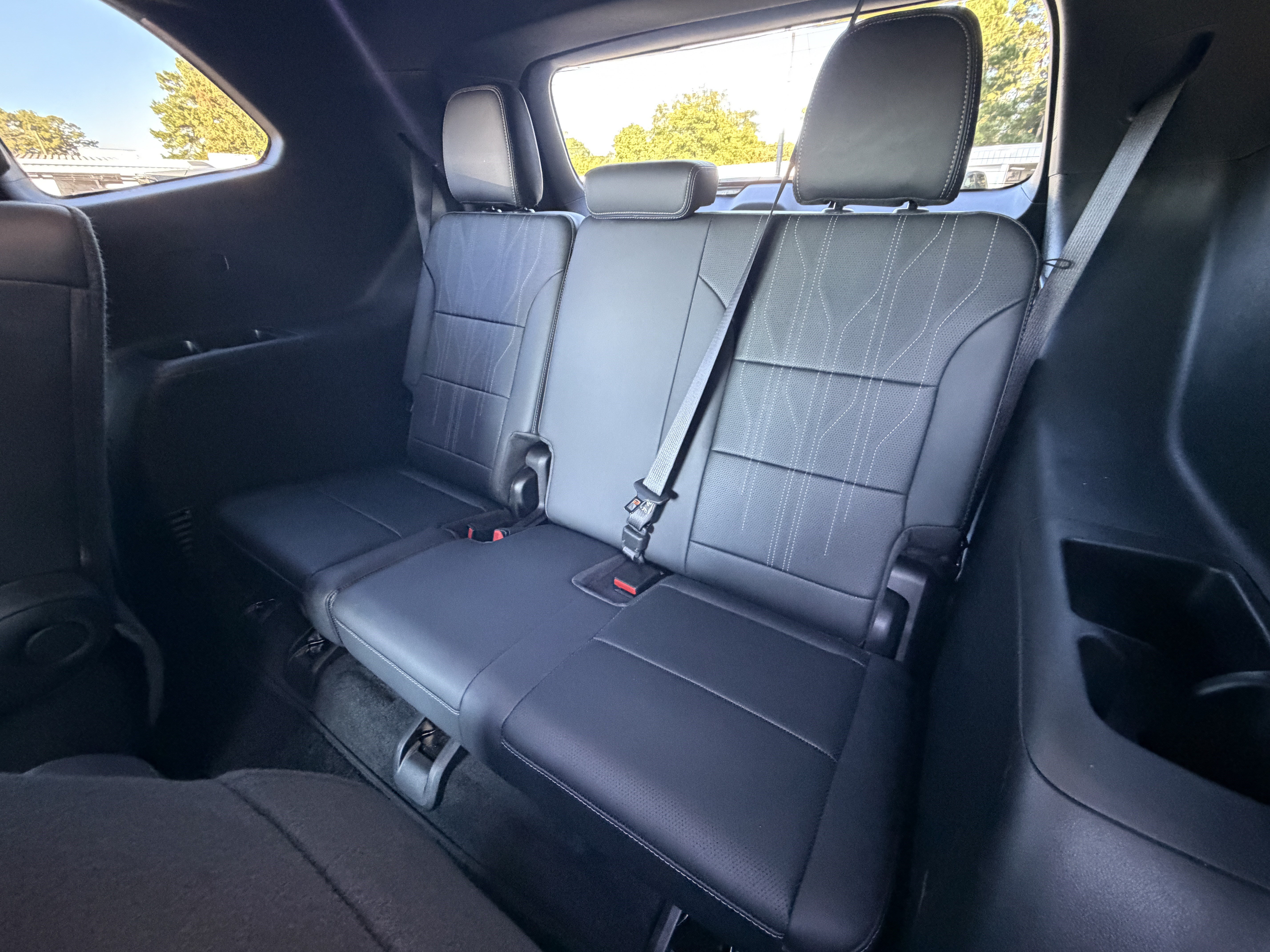 Used 2025 Buick Enclave Avenir FWD image 17