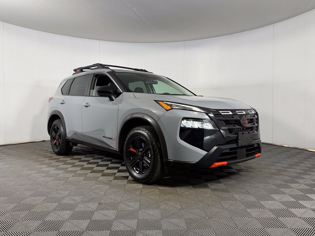 Used 2026 Nissan Rogue SV AWD/4WD image 3