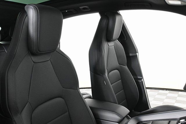 Certified 2025 Porsche Macan Electric image 23