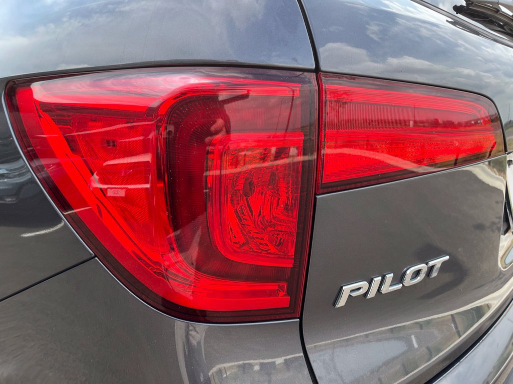 Used 2017 Honda Pilot Elite image 7