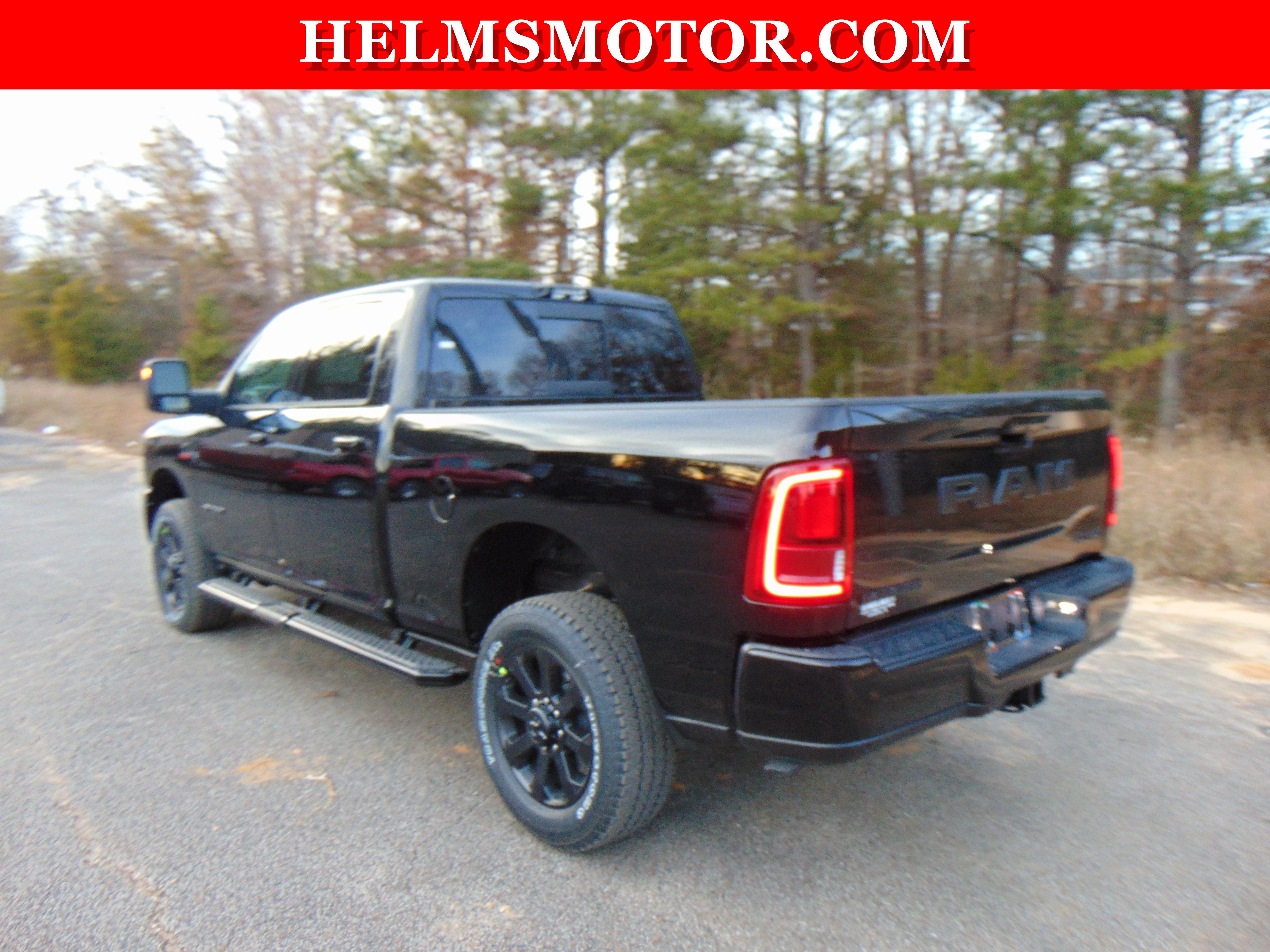 New 2026 RAM 2500 Laramie AWD/4WD image 11