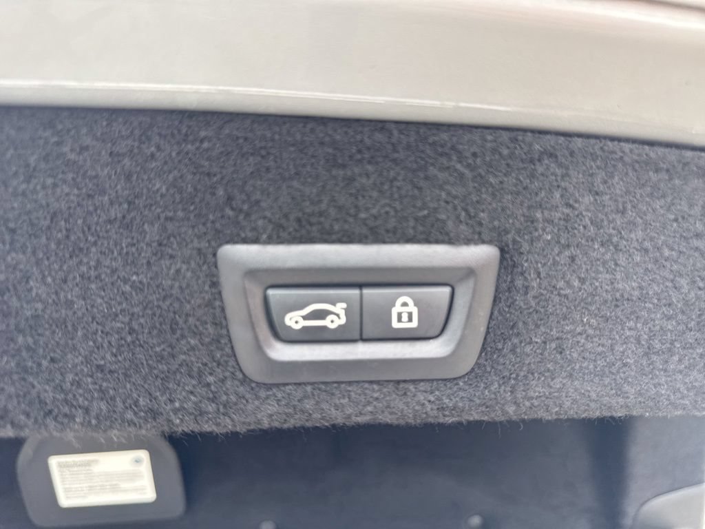 Used 2020 BMW 740i RWD image 14