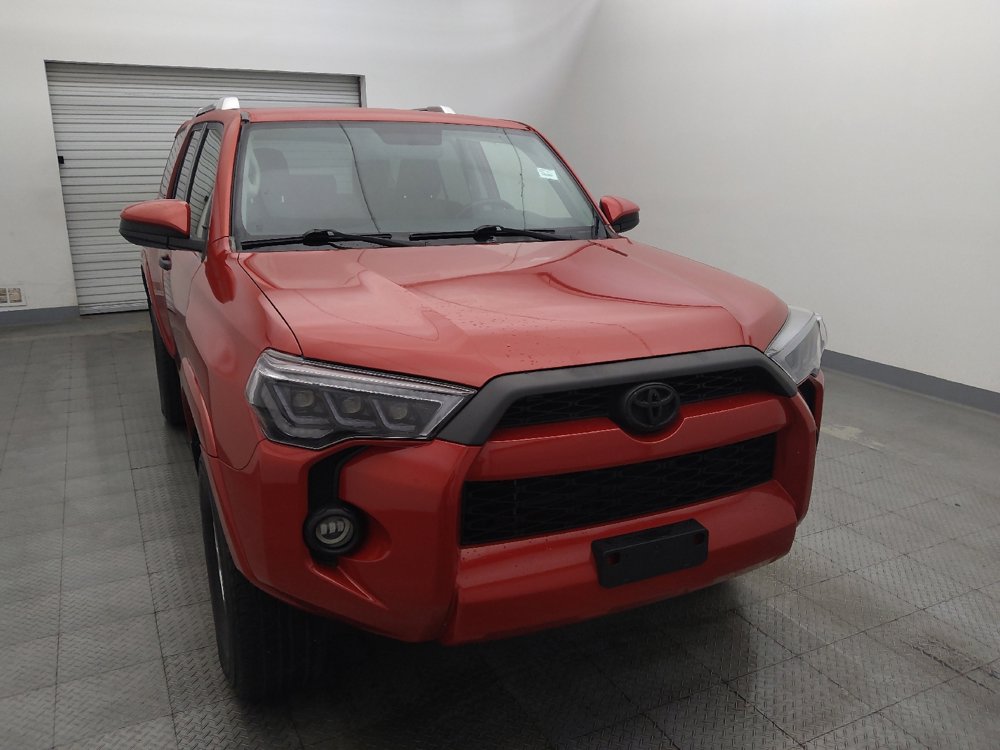 Used 2017 Toyota 4Runner SR5 AWD/4WD image 14