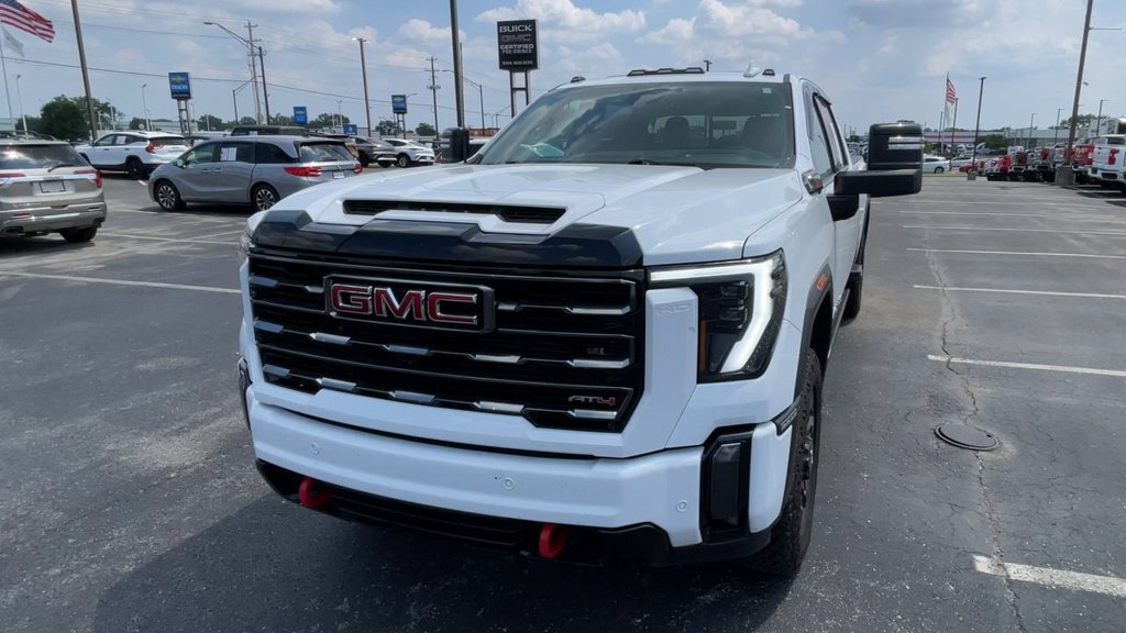 Used 2024 GMC Sierra 2500 AT4 w/ AT4 Premium Plus Package AWD/4WD image 5