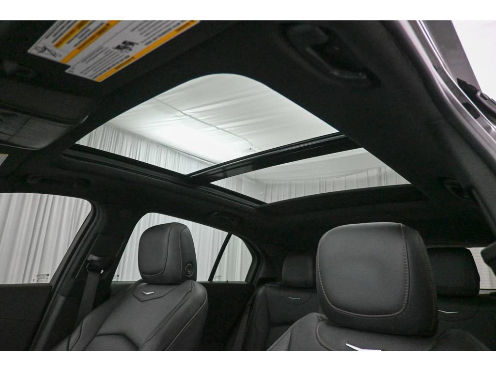 Used 2023 Cadillac XT4 Sport w/ LPO, ONYX Package image 11