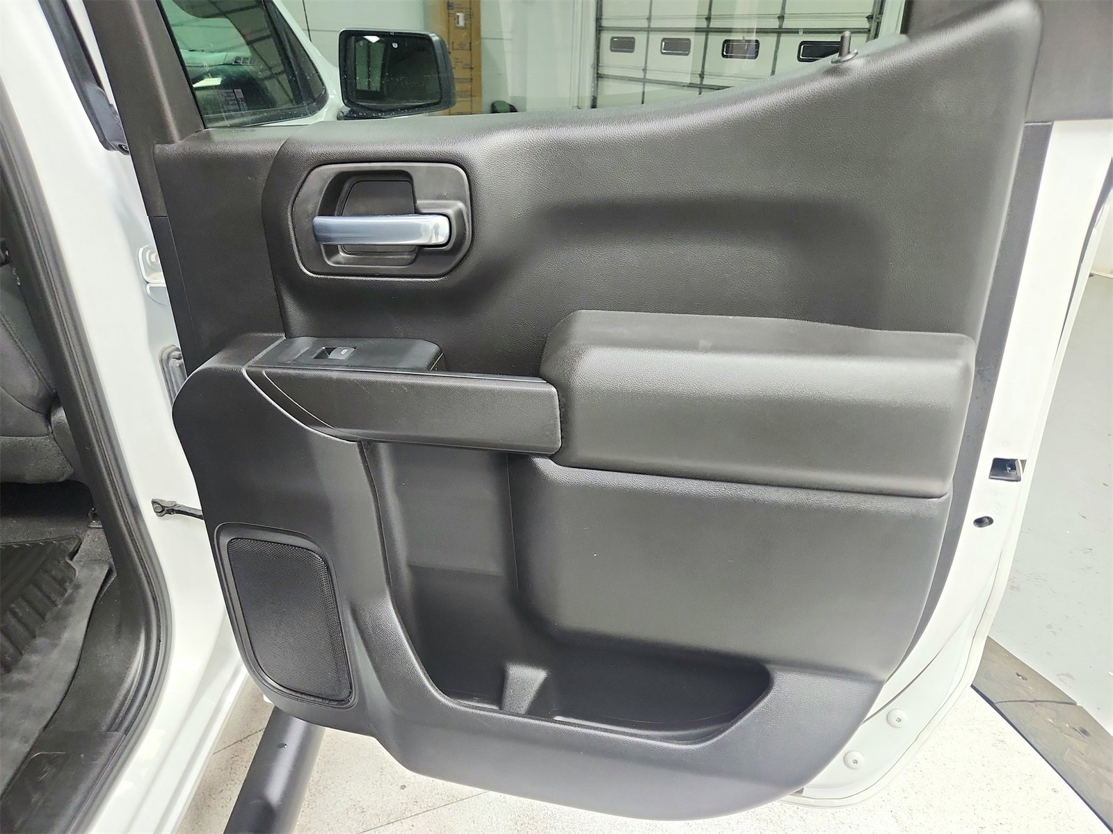 Used 2024 Chevrolet Silverado 1500 Custom image 37