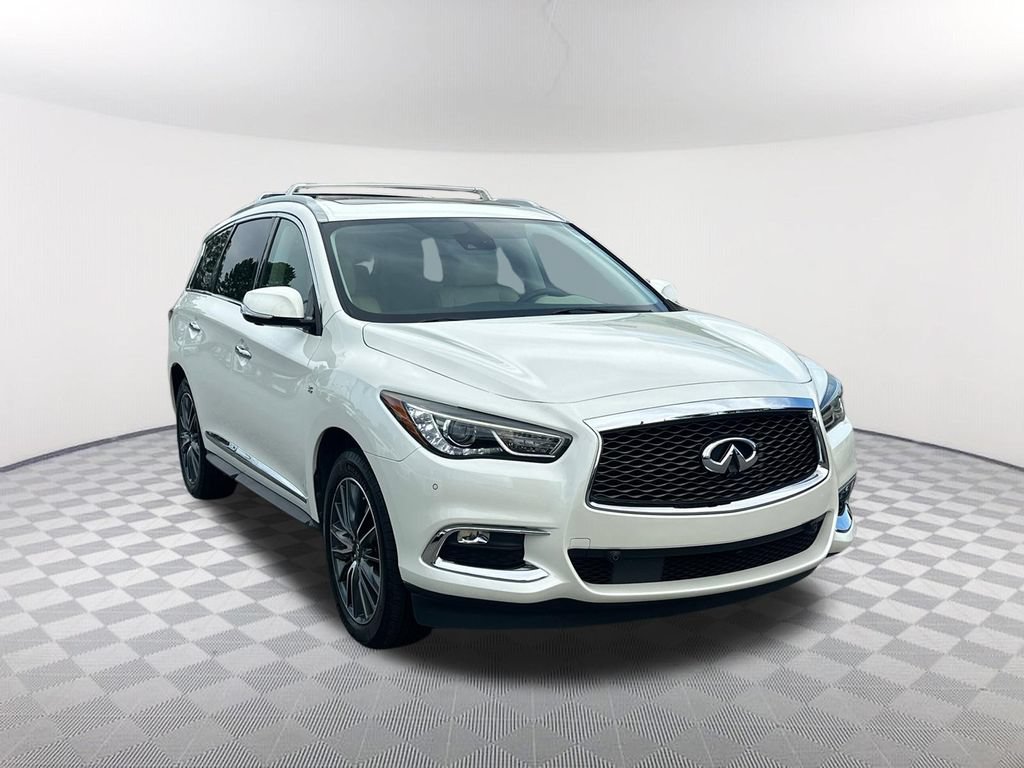 Used 2019 INFINITI QX60 Luxe w/ Sensory Package AWD/4WD image 3