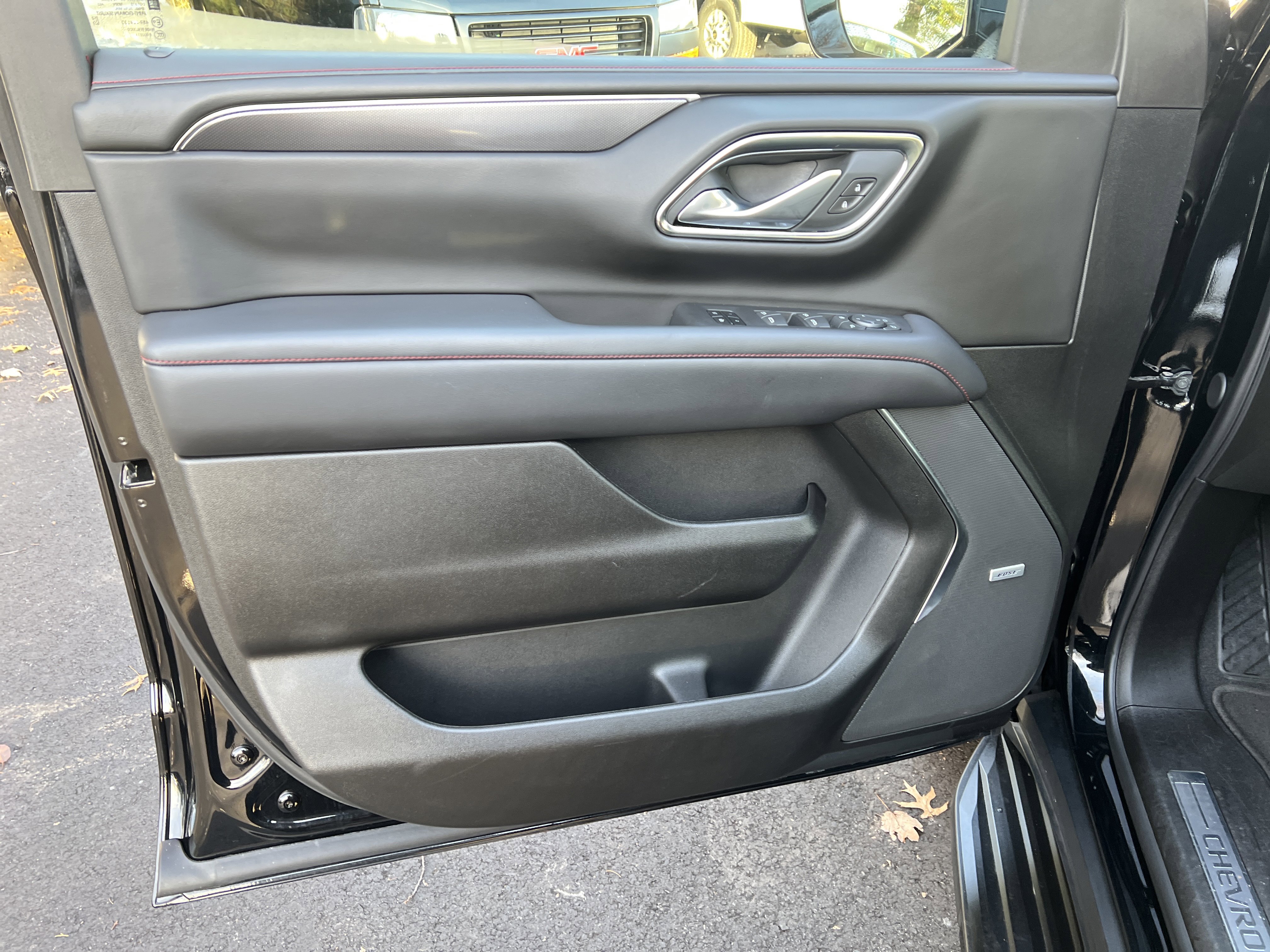 Certified 2024 Chevrolet Suburban RST w/ Luxury Package image 14