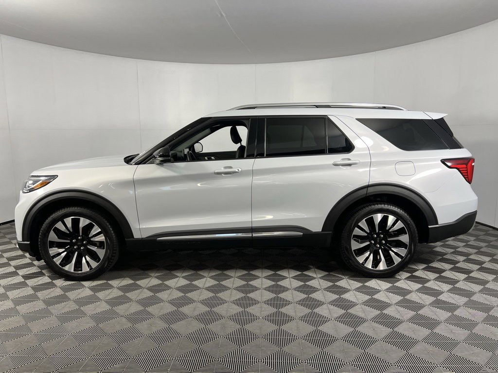 Used 2025 Ford Explorer Platinum w/ LUX Leather Package image 11