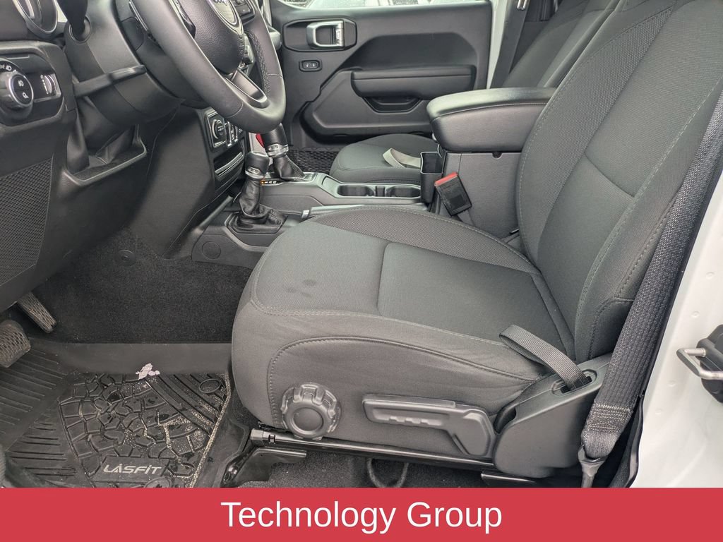 Used 2023 Jeep Gladiator Sport AWD/4WD image 12