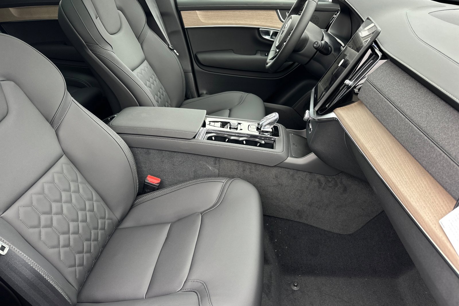 New 2026 Volvo XC90 B5 Plus image 15