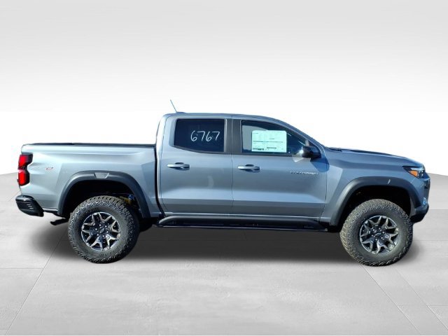 New 2026 Chevrolet Colorado ZR2 w/ Technology Package AWD/4WD image 2