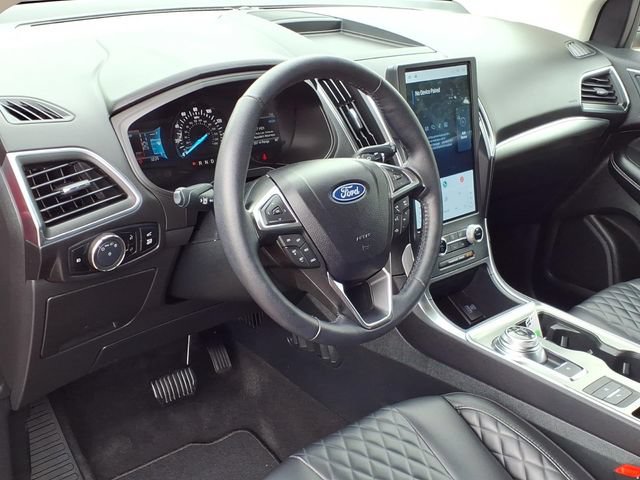 Certified 2024 Ford Edge Titanium AWD/4WD image 17