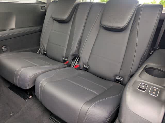 Used 2024 Mercedes-Benz GLS 450 4MATIC image 20