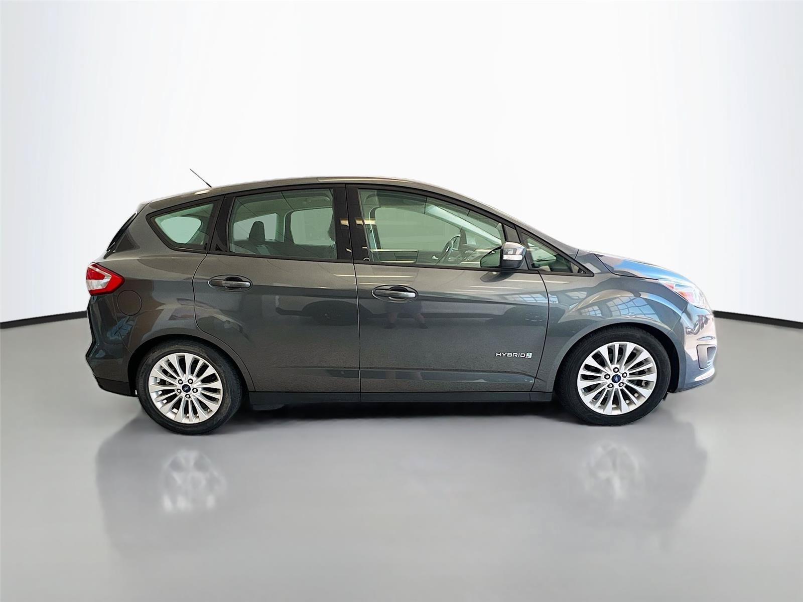 Used 2018 Ford C-MAX SE w/ Cold Weather Package FWD image 15