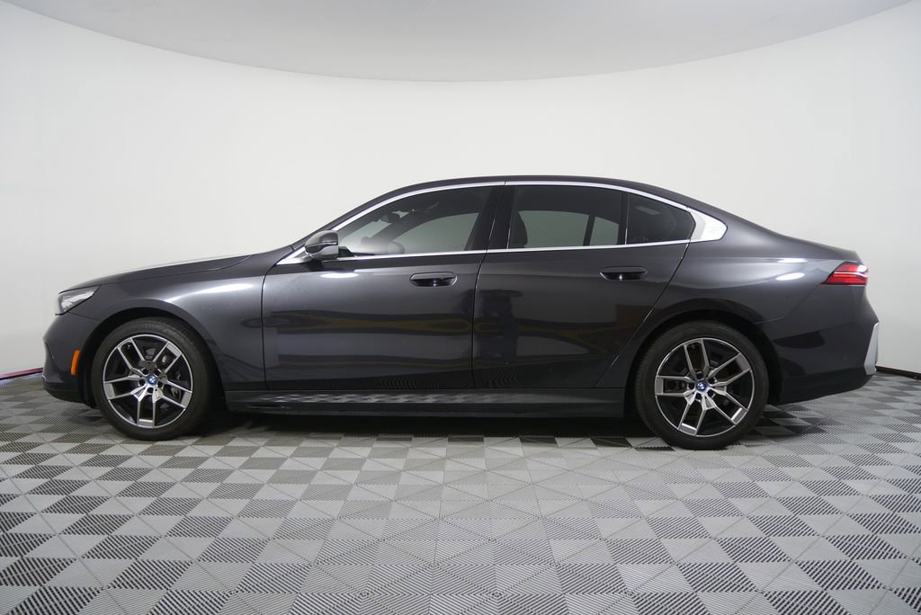 Certified 2024 BMW i5 eDrive40i w/ M Sport Package RWD image 6