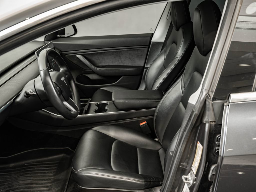 Used 2019 Tesla Model 3 Long Range RWD image 19