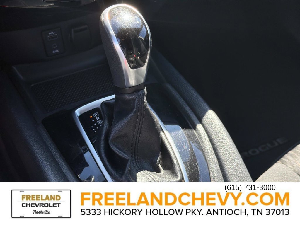 Used 2017 Nissan Rogue SV FWD image 33