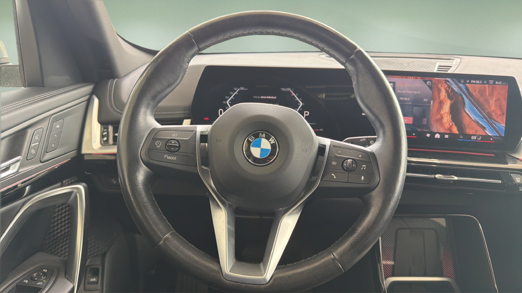 Used 2025 BMW X1 xDrive28i AWD/4WD image 9