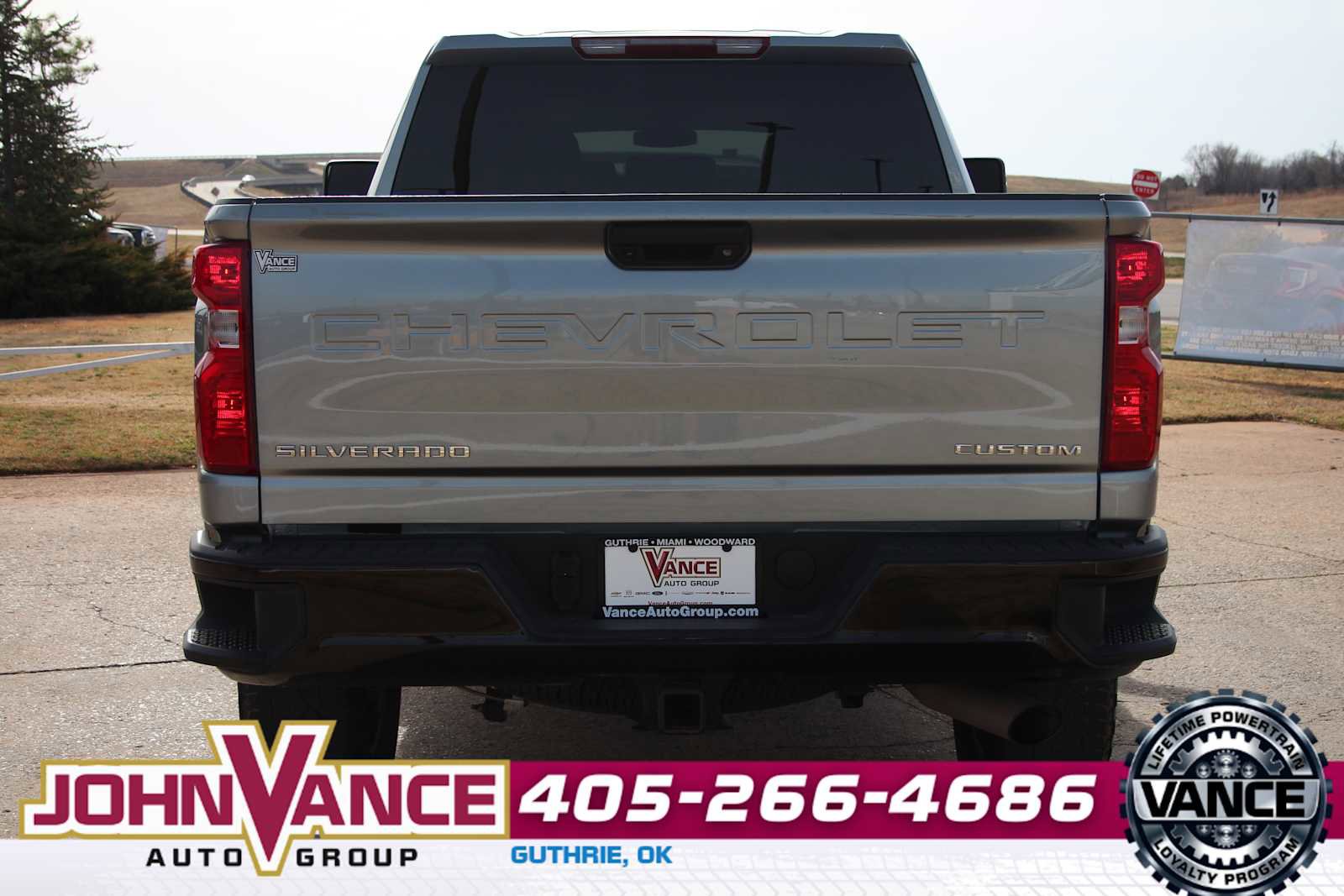 Used 2025 Chevrolet Silverado 2500 Custom image 10