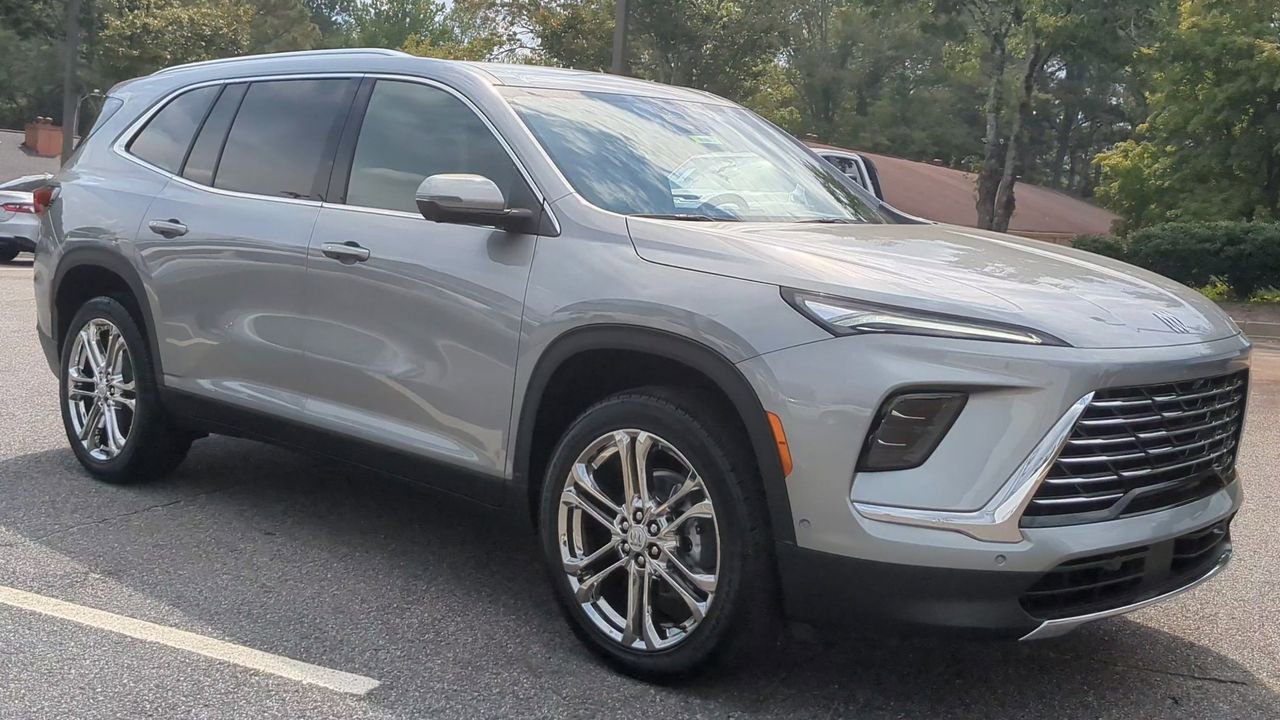 New 2026 Buick Enclave Preferred w/ Super Cruise Package image 2