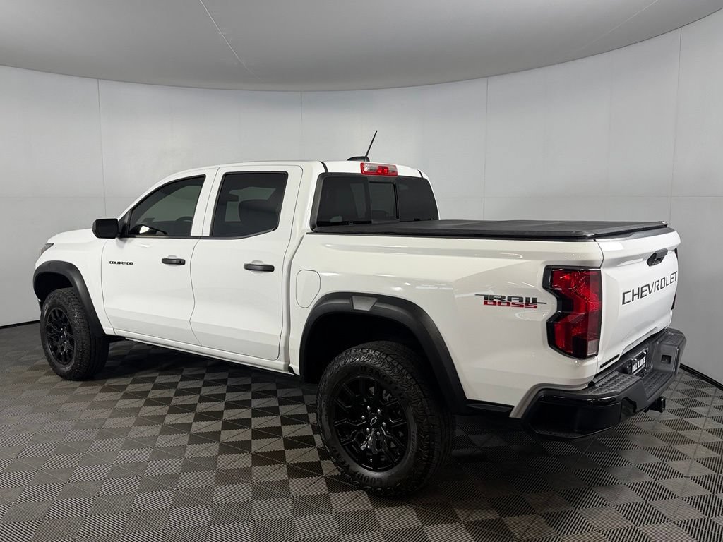Used 2024 Chevrolet Colorado Trail Boss w/ Advanced Trailering Package AWD/4WD image 9