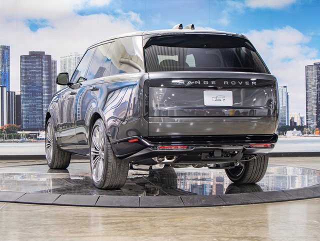 New 2025 Land Rover Range Rover SE image 9