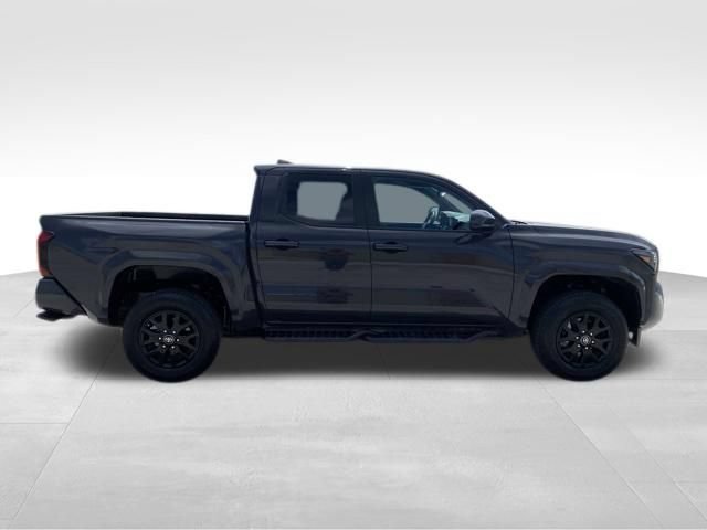 Certified 2024 Toyota Tacoma SR5 AWD/4WD image 2