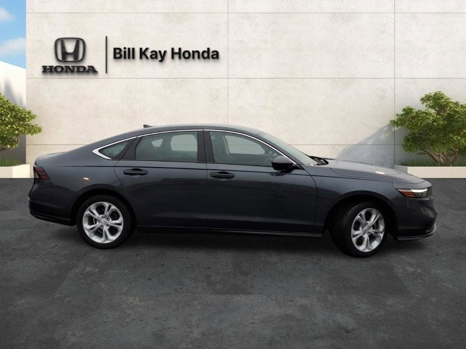 Used 2023 Honda Accord LX image 2