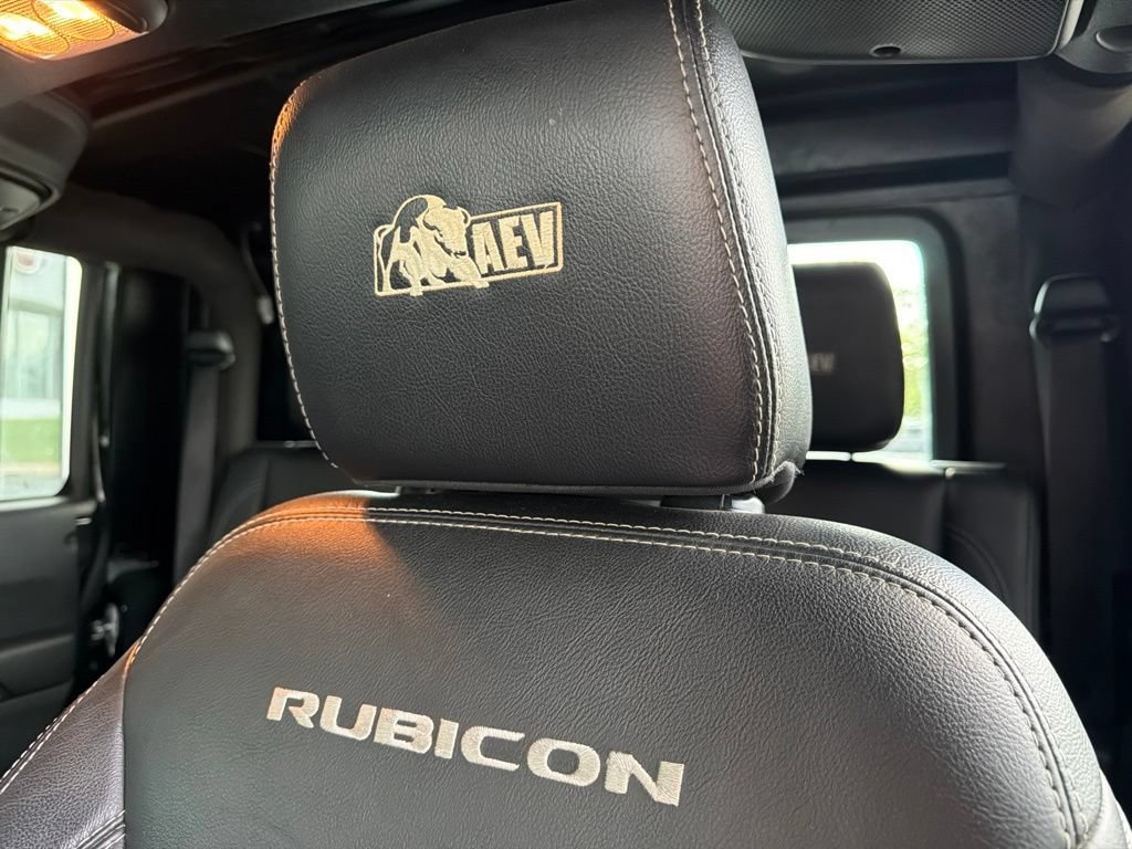 Used 2016 Jeep Wrangler Unlimited Rubicon w/ Connectivity Group AWD/4WD image 33