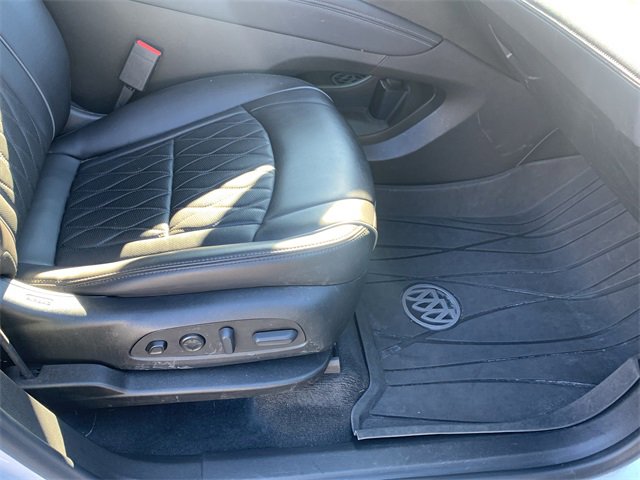Used 2023 Buick Enclave Avenir w/ Avenir Technology Package image 40