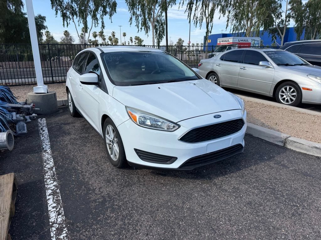Used 2018 Ford Focus SE FWD image 3
