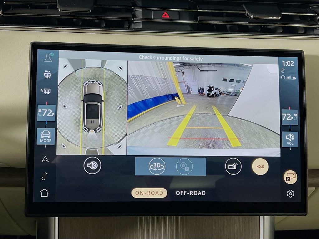 Used 2025 Land Rover Range Rover Autobiography image 14