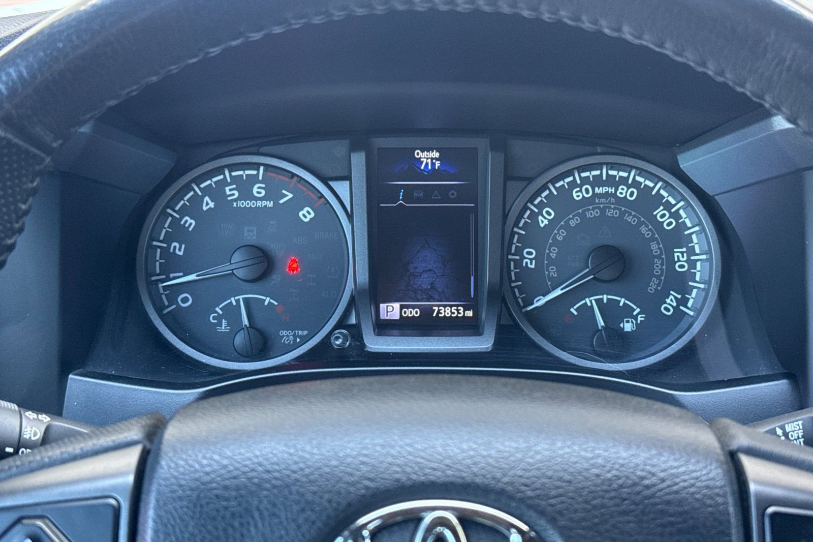 Used 2017 Toyota Tacoma TRD Off-Road w/ Premium & Technology Package AWD/4WD image 39