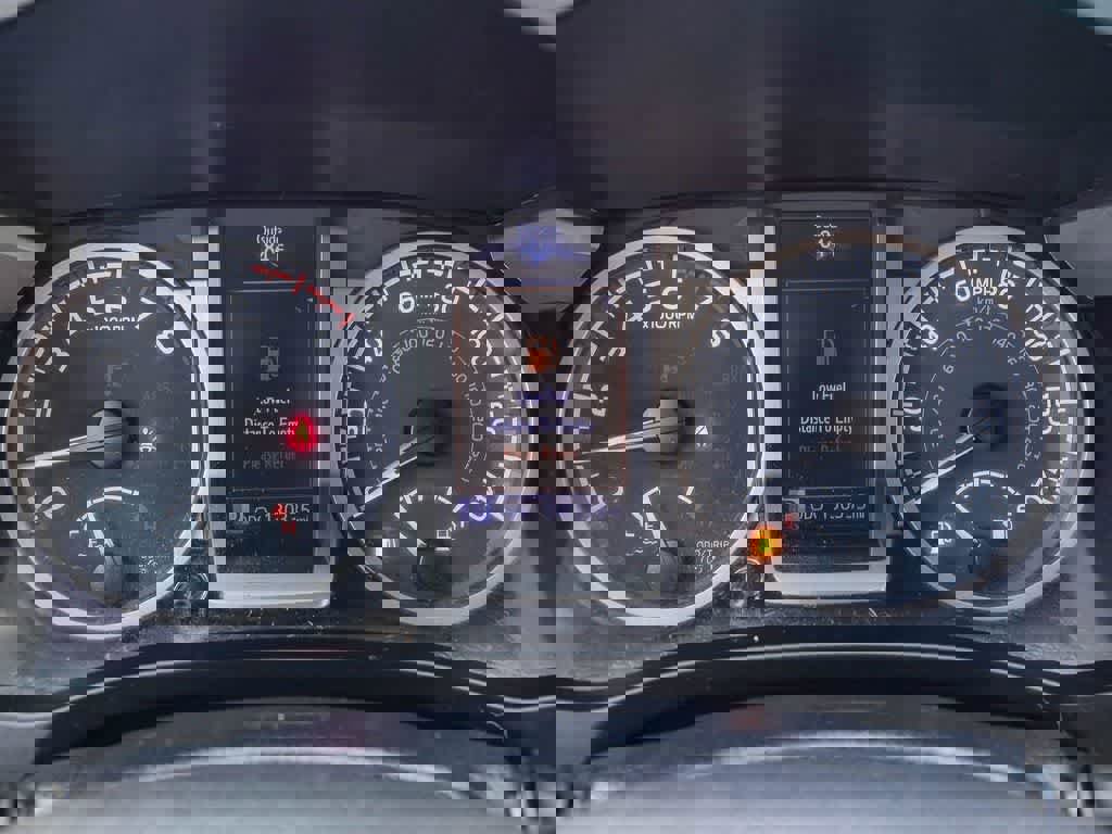 Used 2020 Toyota Tacoma SR5 RWD image 23