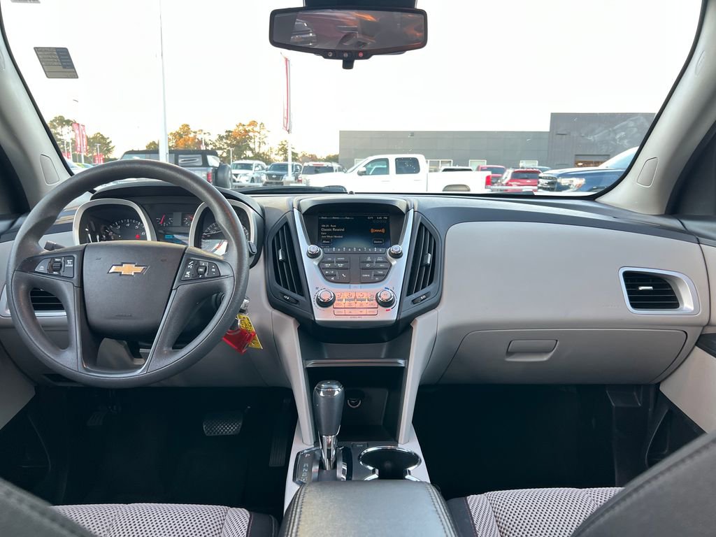 Used 2017 Chevrolet Equinox LS image 14