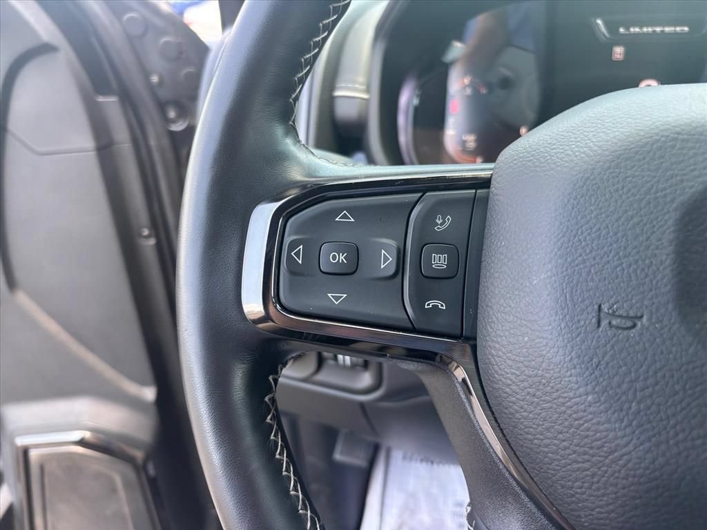 Used 2025 RAM 3500 Limited AWD/4WD image 17