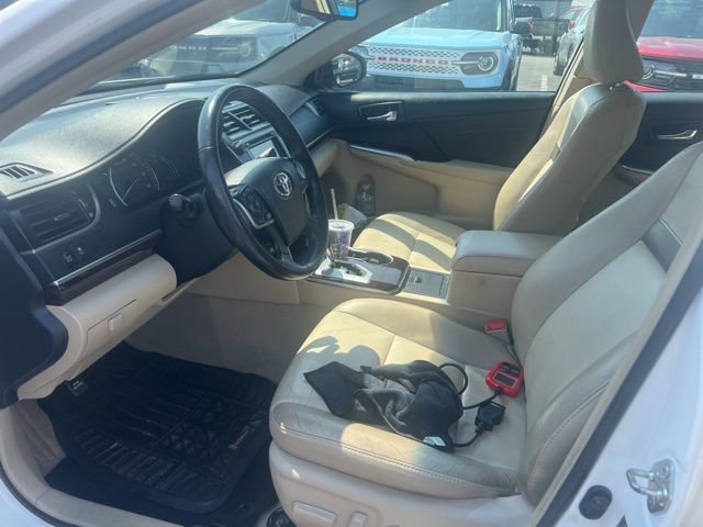 Used 2014 Toyota Camry XLE image 3