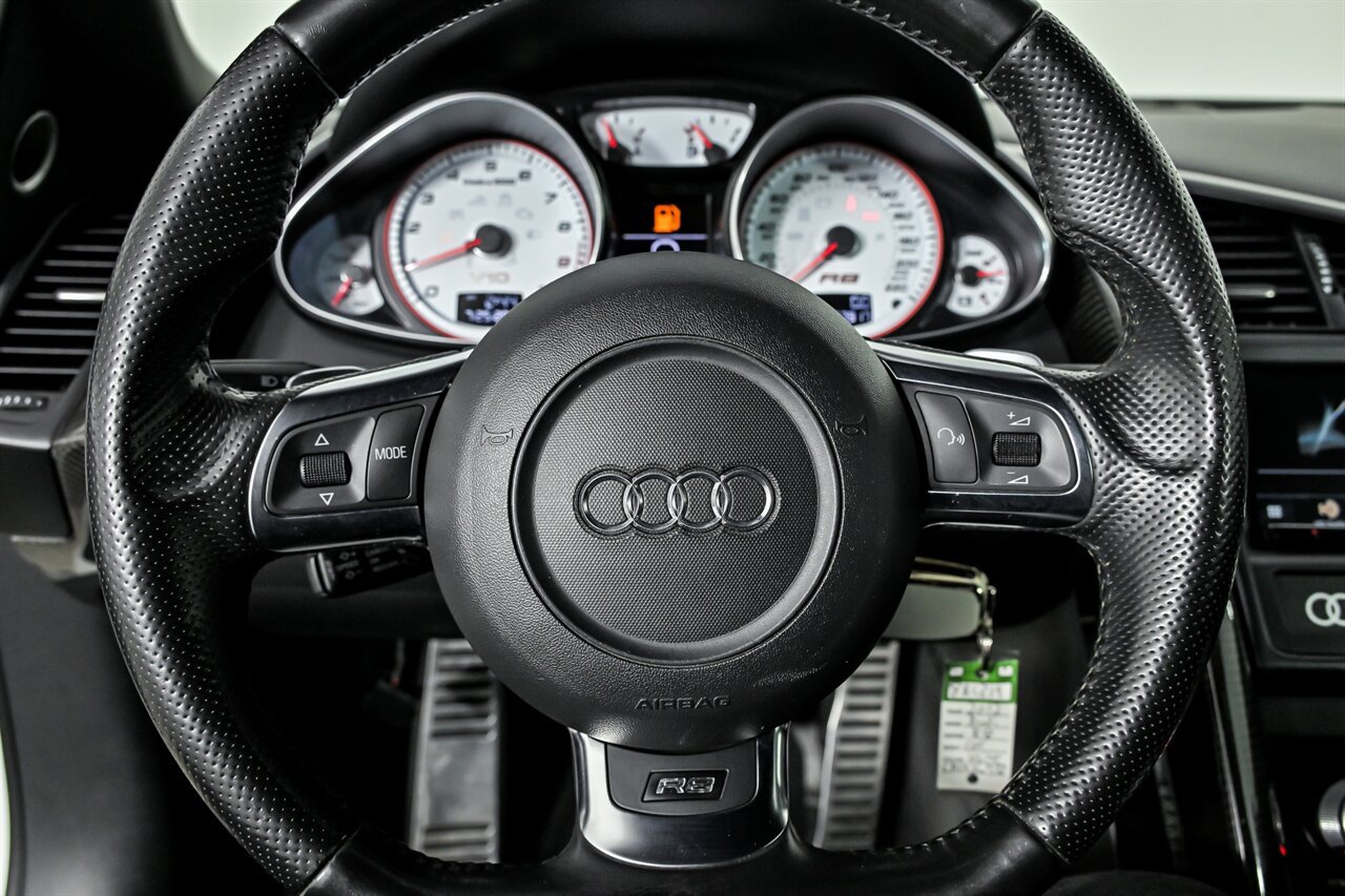 Used 2012 Audi R8 V10 AWD/4WD image 22