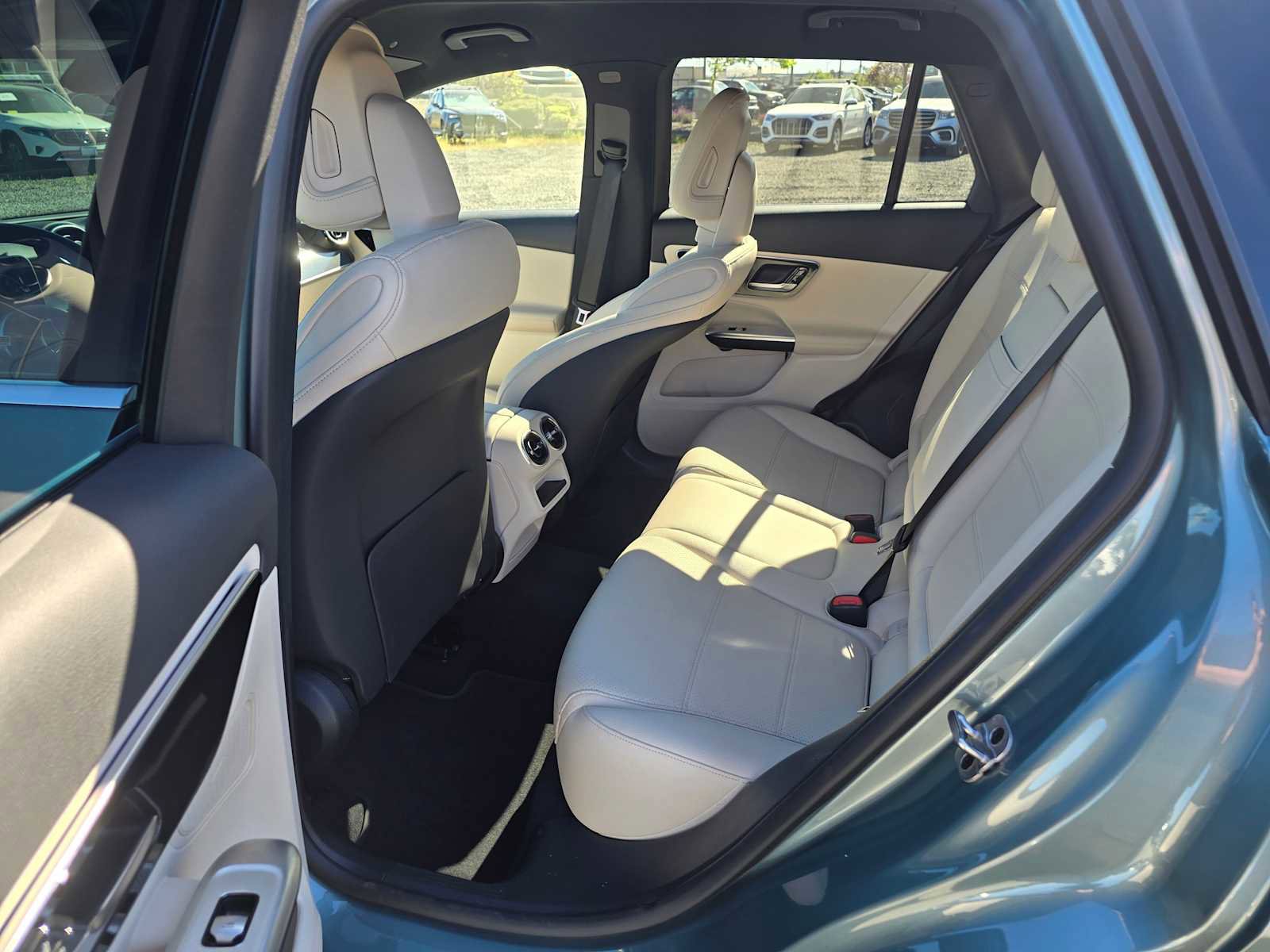 Used 2026 Mercedes-Benz GLC 300 image 18