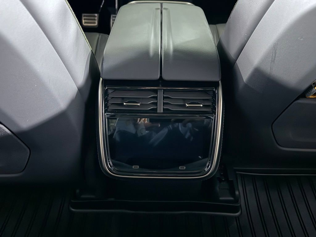 Used 2022 Rivian R1T Adventure image 37