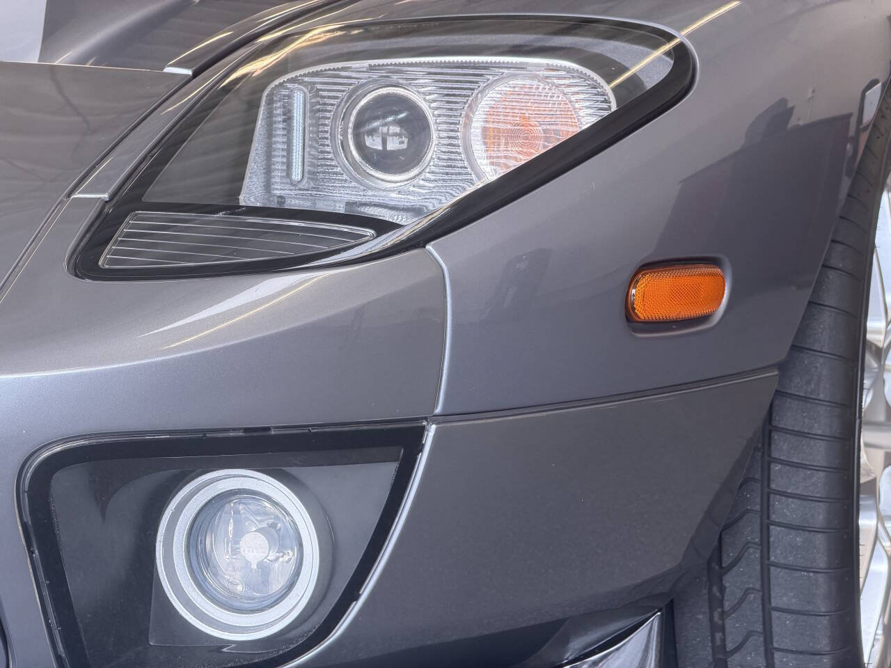 Used 2006 Ford GT RWD image 12