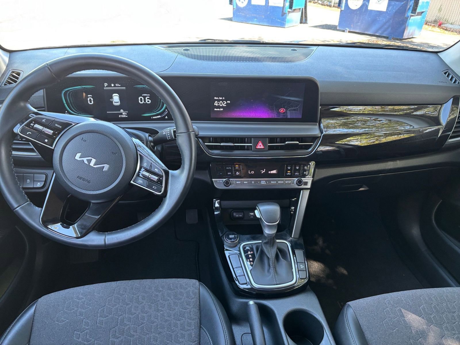 Used 2025 Kia Seltos S image 28