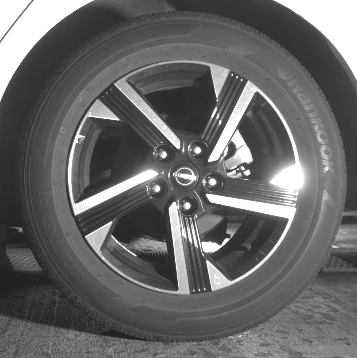 Used 2025 Nissan Sentra SV image 14