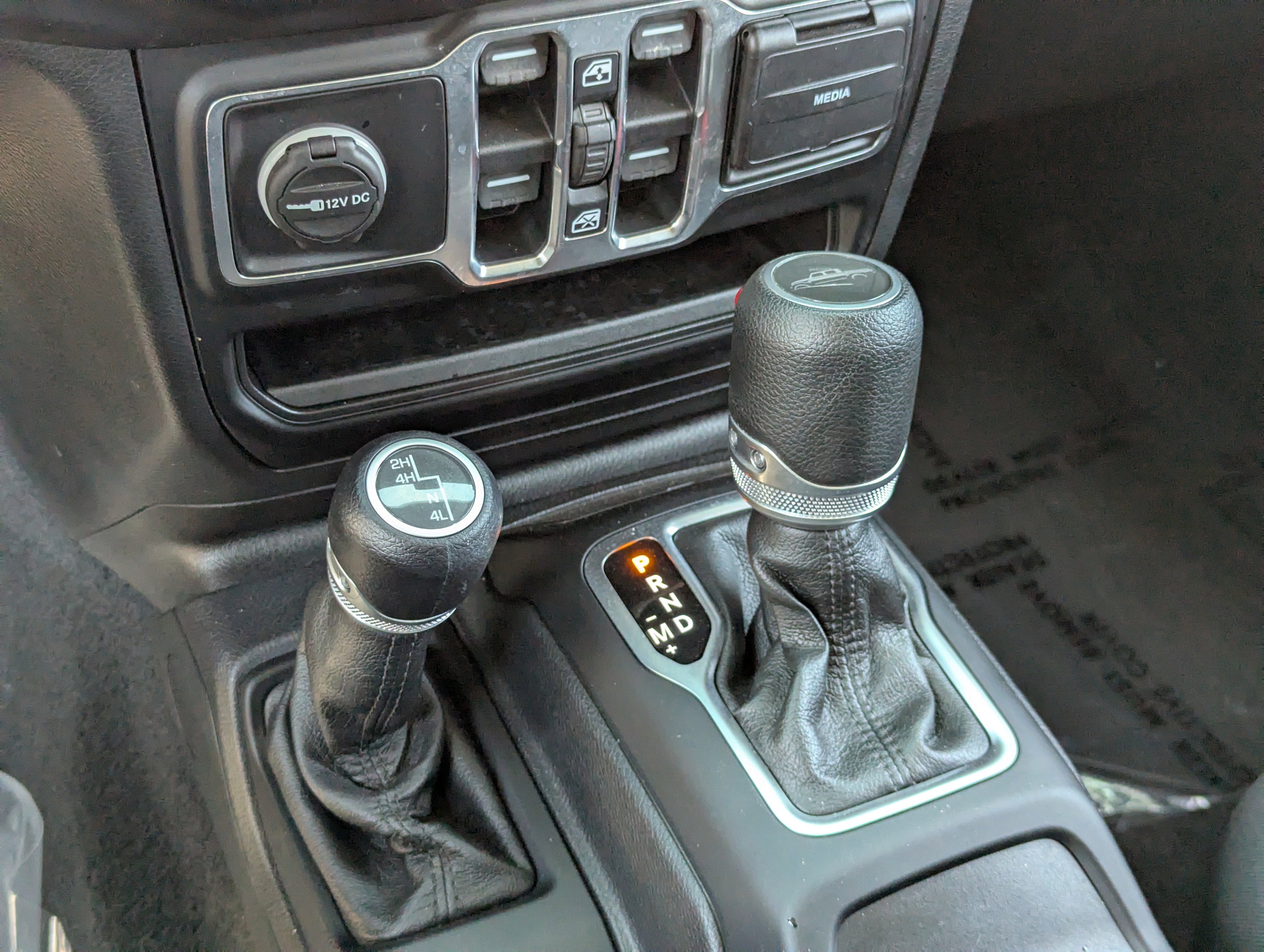 Used 2020 Jeep Gladiator Sport w/ Quick Order Package 24S image 28