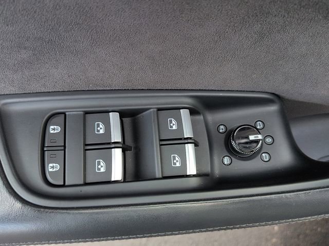 Used 2019 Audi Q8 Prestige w/ Luxury Package image 18